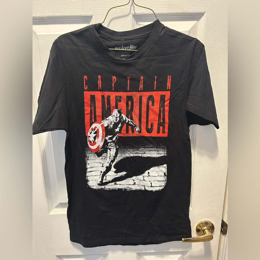 Marvel Captain America‎ shirt